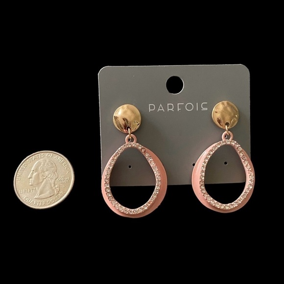 🎄CHRISTMAS GIFTS🎄 BOUTIQUE-TWO PAIR OF EARRINGS - Picture 6 of 7